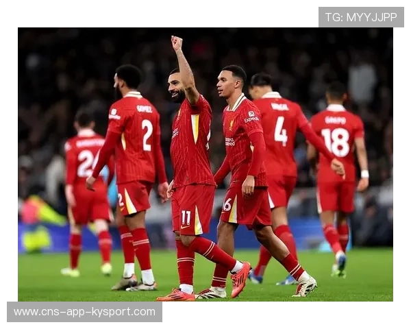 利物浦前场连续压迫，萨拉赫顶在前点暴力破门